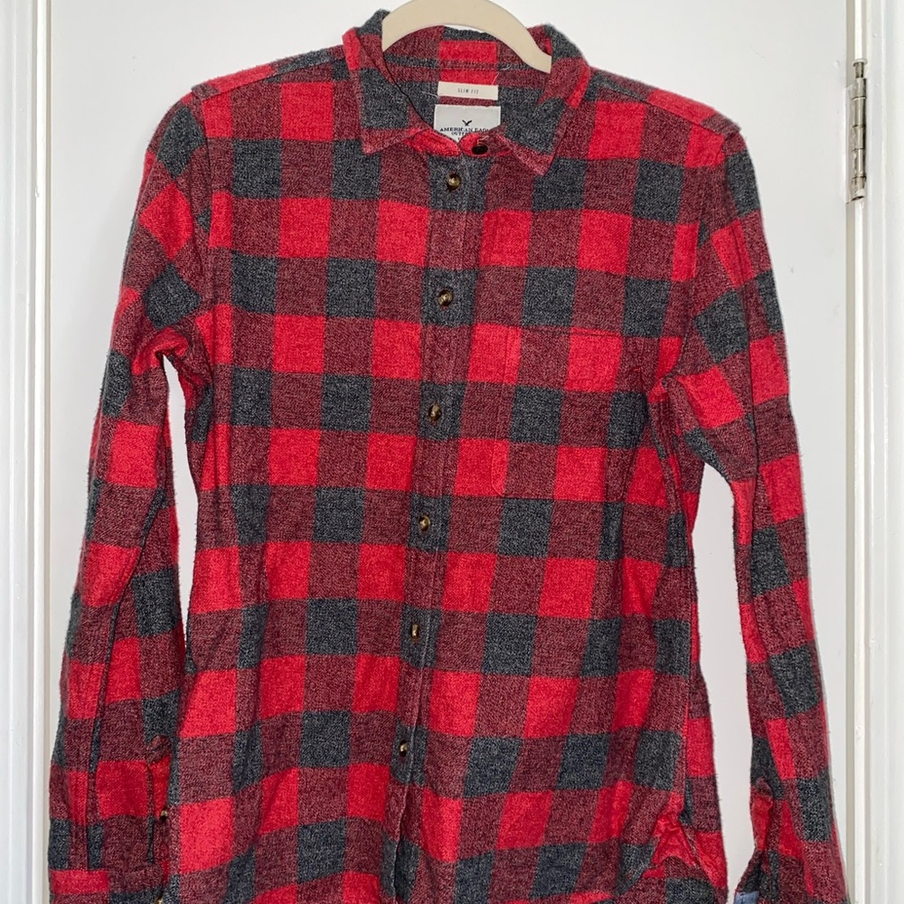American Eagle Outfitters Red and Gray Plaid Flannel